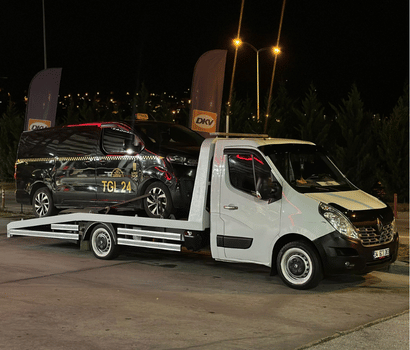 İstanbul oto çekici ve 7/24 yol yardım hizmeti veren kurtarıcı aracı.